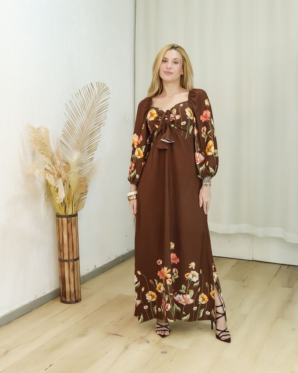 vestido larisa flor da amapola verde militar